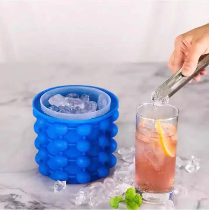 Space Saving Ice Cube Maker